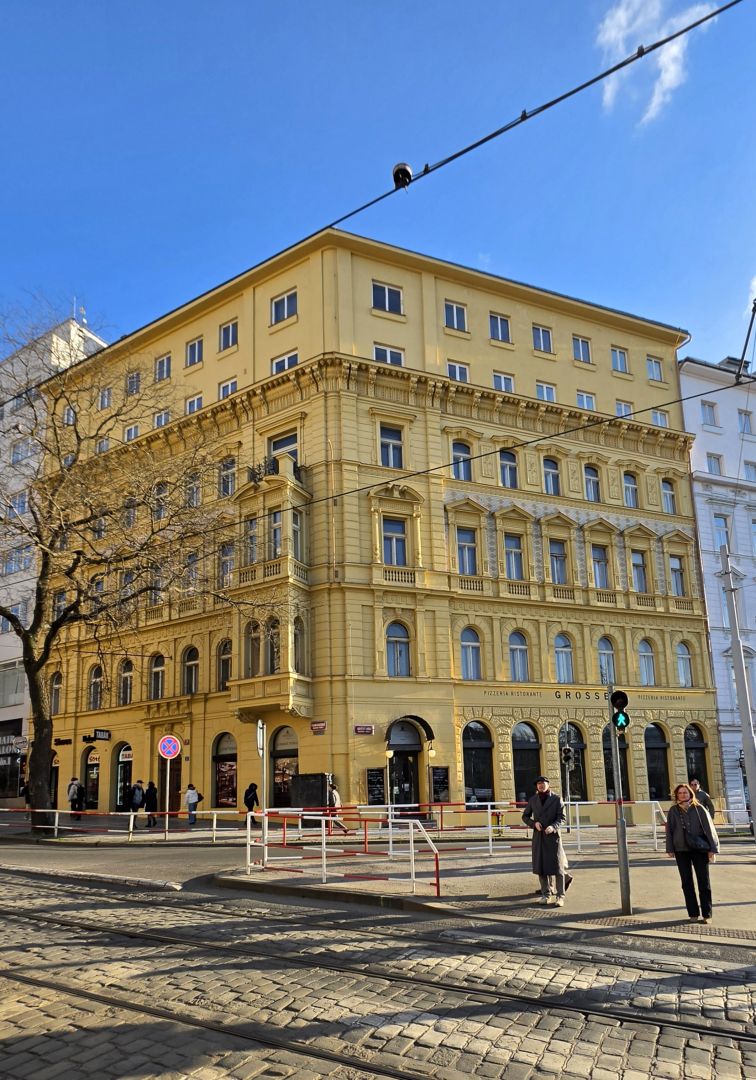 Prodej družstevního podílu k bytu 3+1, cca 60 m2, 5. NP, Francouzská 2 / náměstí Míru 12, Praha 2